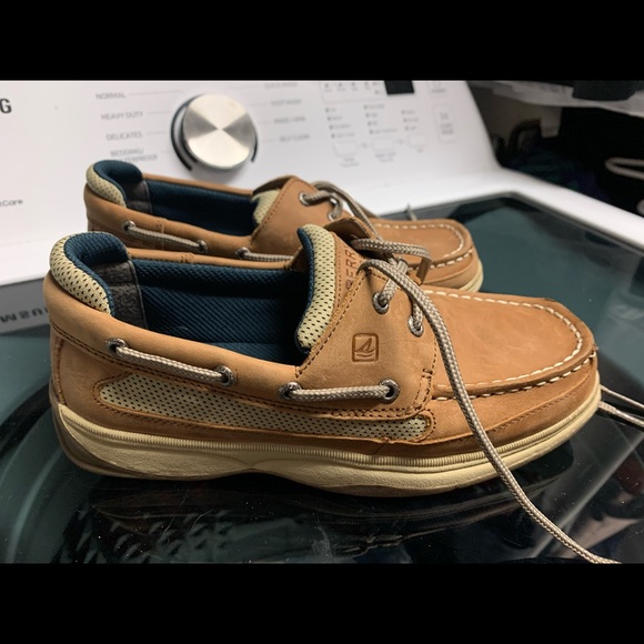 Sperrys Lanyard tan sz 4. Like new. A few surface scuffs, see pics. - Picture 5 of 5